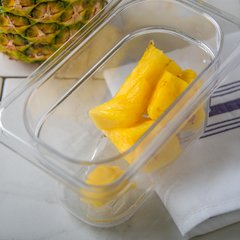 1033507 StorPlus™ Polycarbonate Food Pan Drain Grate 1/9 Size - Clear