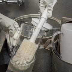 4000402 Multi-Purpose Valve & Fitting Brush 16" Long/ 3" D - White