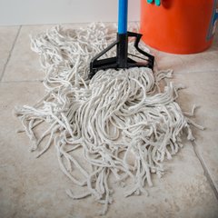 369824B00 Flo-Pac® #24 Large Cut-End Mop  - White