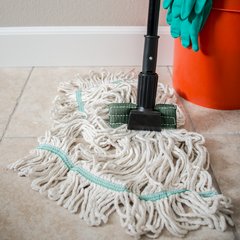369551B00 Flo-Pac® Medium Looped-End Mop w/Green Band  - White