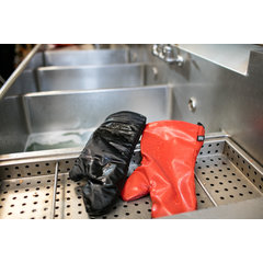 EZK15 EZ-Kleen Conventional Oven Mitt 15" - Red