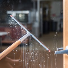 4007400 Professional Double-Blade Rubber Squeegee With Zinc 14" - Red