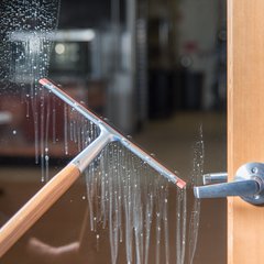 4102700 Professional Double-Blade Red-Gum Rubber Squeegee With Zinc Plated Steel Handle 12" - Red