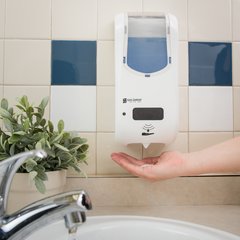 SHF970WHCL Summit Rely® Hybrid Electronic Soap, Foam, 900 mL, White/Clear