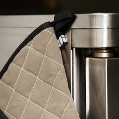 810CM15 BESTGRIP CONVENTIONAL OVEN MITT 15  - Tan