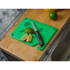CBG6938GN Saf-T-Grip Cutting Board 6" x 9" x 0.375" - Green