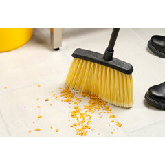 4686100 Duo-Sweep® Flagged Lobby Broom with Black Metal Handle 36” - Natural