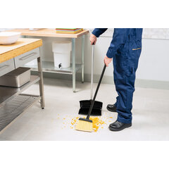 4686100 Duo-Sweep® Flagged Lobby Broom with Black Metal Handle 36” - Natural